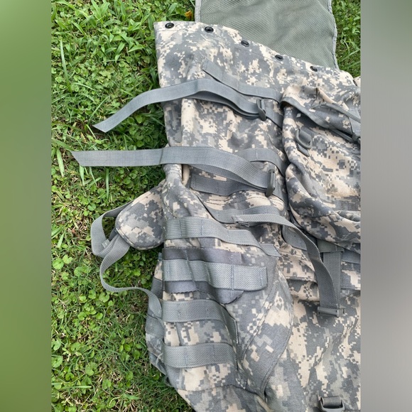 US MOLLE II Modular Lightweight Large Rucksack Straps, Frame, Pouch Camouflage - Picture 5 of 13